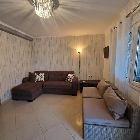 Iro Apartments Néa Péramos Kültér fotó